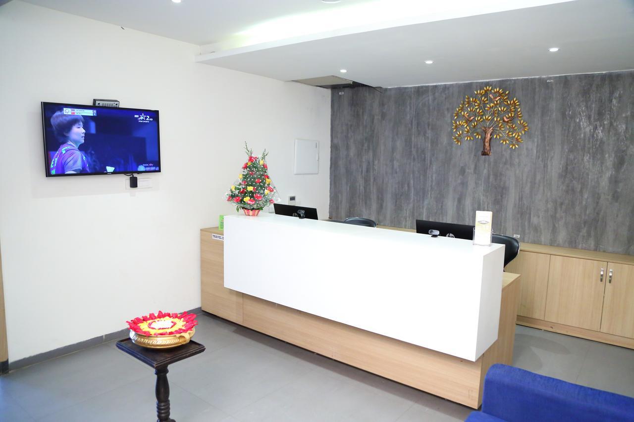 Abhayaa Hotel Visakhapatnam Bagian luar foto